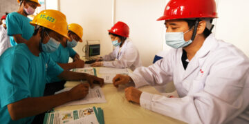 China to help poor migrant workers secure jobs