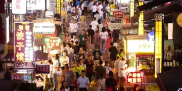 SW China’s Chengdu boosts consumption, employment with flexible city management measures
