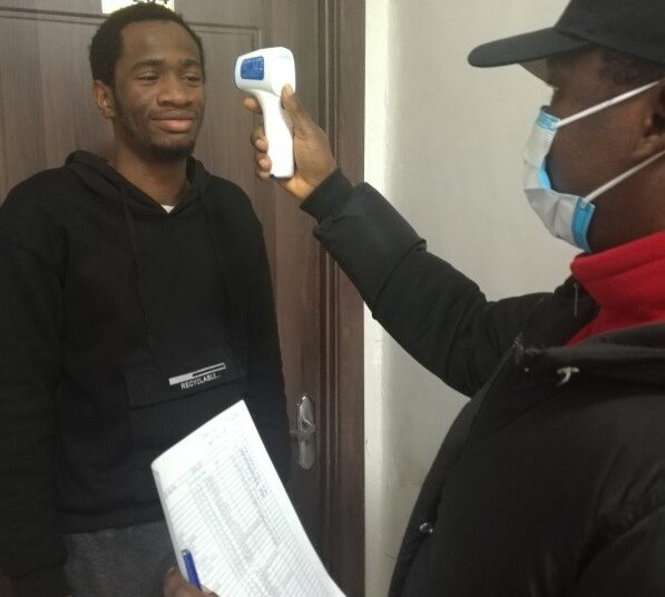 Nigerian student studying in China enjoys rewarding volunteer work in COVID-19 fight