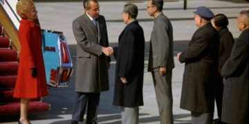 China and U.S. need to learn from experience,properly manage differences