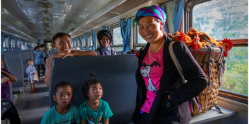 China’s slow public service trains contribute to poverty alleviation