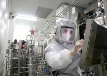 China launches urgent use of COVID-19 vaccines for 1 month