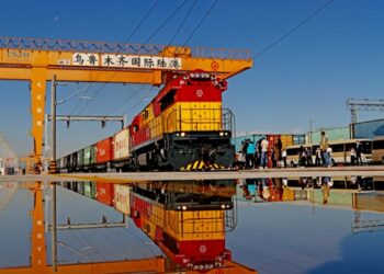China, EU vow to bring bilateral ties up to a higher level