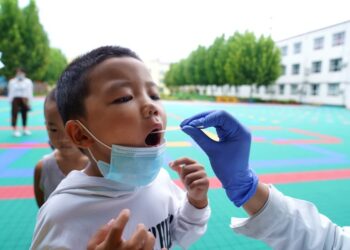 China strengthens COVID-19 testing capacity nationwide ahead of flu season