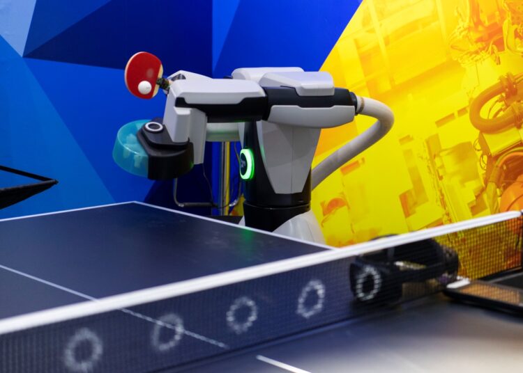 Xi encourages Chinese scientists to make sci-tech research intensive, extensive
