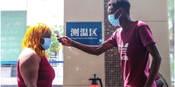 Foreign students in Wuhan cherish dawned fall semester, confident in campus anti-epidemic measures