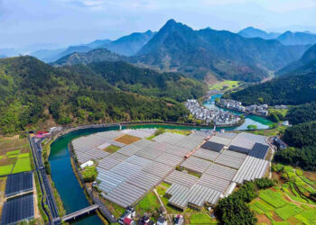China speeds up construction of clean, low-carbon society