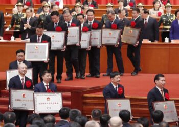 China issues white paper on poverty alleviation to share experience