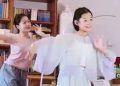 Girl wows social media with beautiful take on Chinese traditional dance