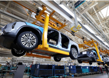 China sees vigorous development of its manufacturing industry over past 10 years