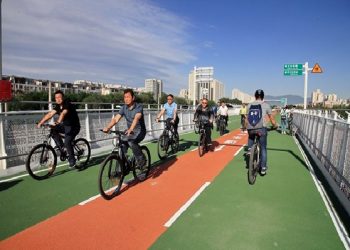 China improves pedestrian, bicycle systems for better, greener urban transport