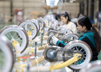 Cross-border e-commerce injects new impetus into China’s foreign trade development