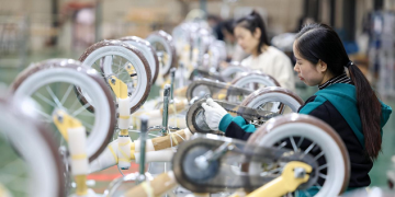Cross-border e-commerce injects new impetus into China’s foreign trade development