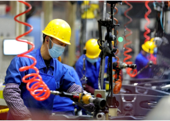 Chinese business delegations go overseas for economic, trade activities
