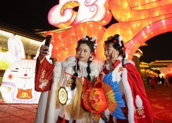 China sees accelerated recovery of culture, tourism consumption