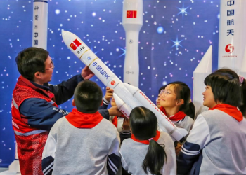 China makes solid steps toward strong space presence