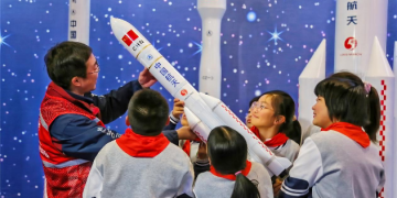 China makes solid steps toward strong space presence