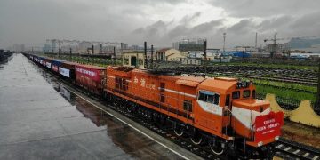 China’s economic diplomacy pursues mutual benefit, win-win results