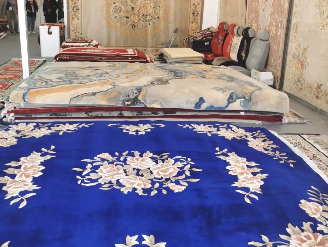 Innovation propels Tibetan carpet industry into new prospects