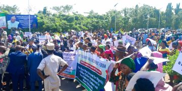 Protest: APC youth wing, Nigerians March in thousands against Kyari Over failure of NNPCL to fix local refineries