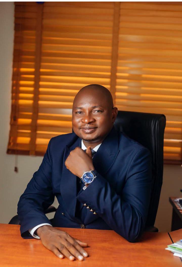Ex-Benue Commissioner Tondu Pledges ₦30m Scholarship, Donates ₦14m, Others to Clan