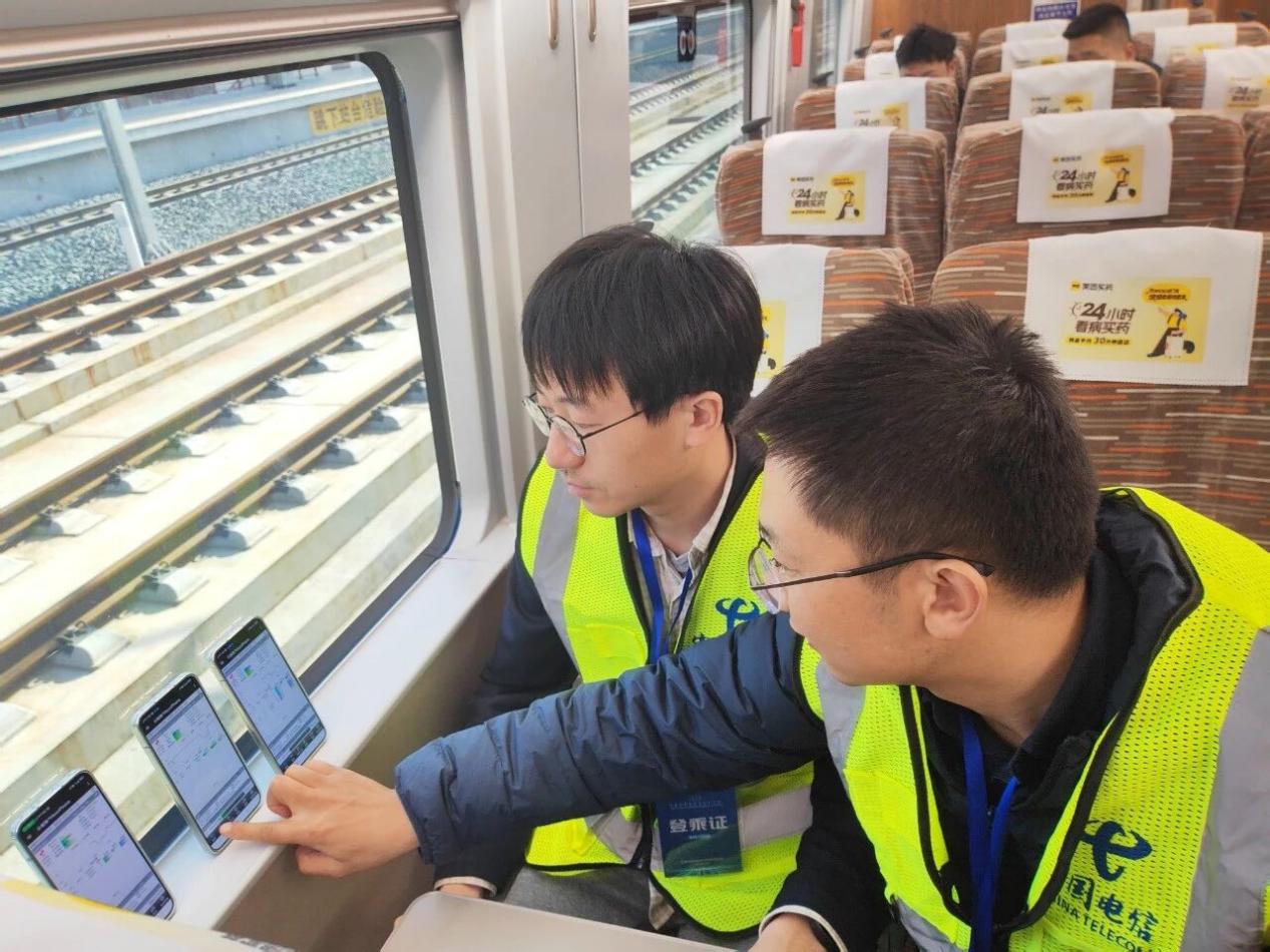 How construction of Xi’an-Yan’an High-Speed Railway ensures reliable network coverage
