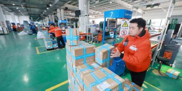 Global surge of Chinese running shoes mirrors upgrades of China’s service sector
