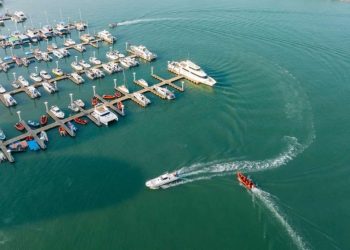 Coastal city in East China transforms shoreline with ecological bay restoration