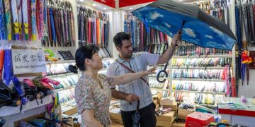 Chinese umbrella industry ascends the global value chain