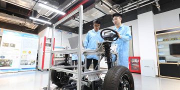 China’s NEV industry fueled by young engineering talent