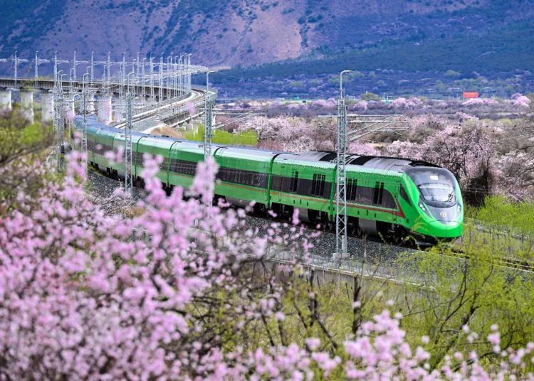 Lhasa-Nyingchi Railway: Five years fueling prosperity and development in Xizang