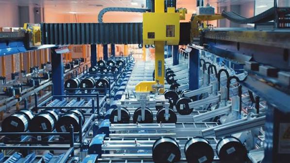 AI drives China’s flagship smart factory for optical fiber