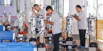 Chinese robots expand global reach through diverse applications